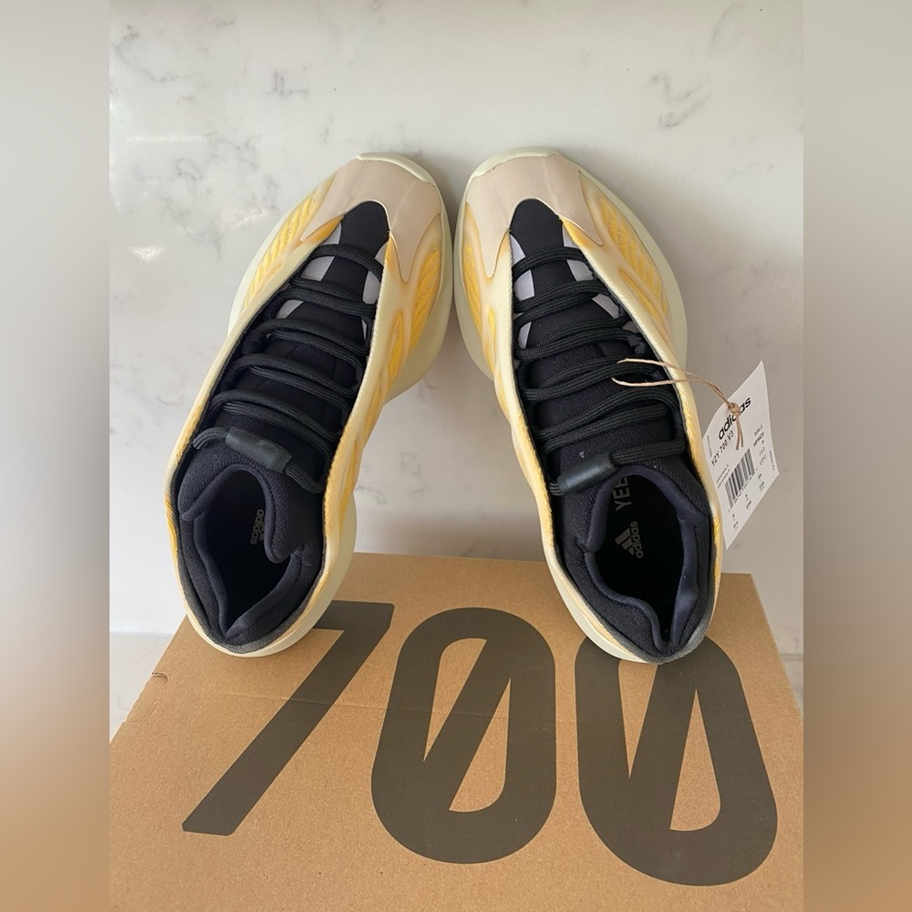 👟 YEEZY 700 YZY 👟 yellow/black - 🆕 📦 sneakers